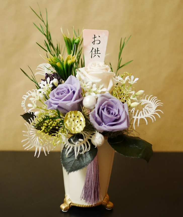 プリザーブドフラワーで作る洋風の供花